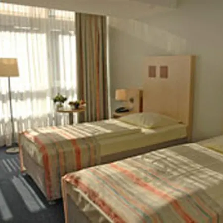 Western Berlin-kurfuerstendamm Berlin